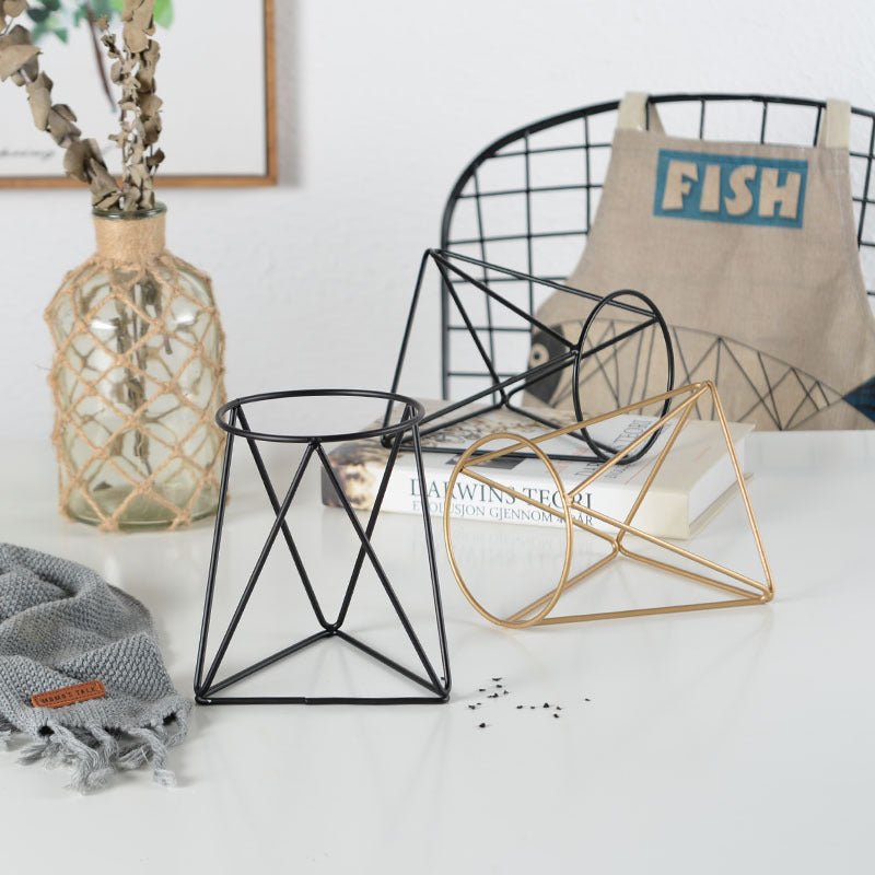 Bergen - Weißer Übertopf Ø ca 11cm mit schwarzem Ständer "Hexagon" -KAKTOS Pflanzgefäße & Zubehör