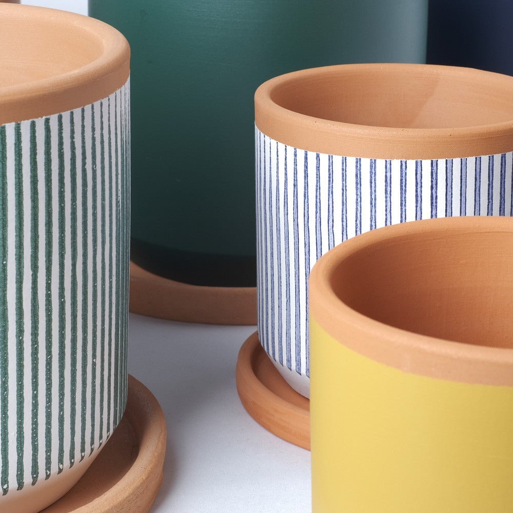 Grüner horizontal gestreifter Übertopf mit Untertasse, handgefertigt -KAKTOS Pflanzen & Zubehör